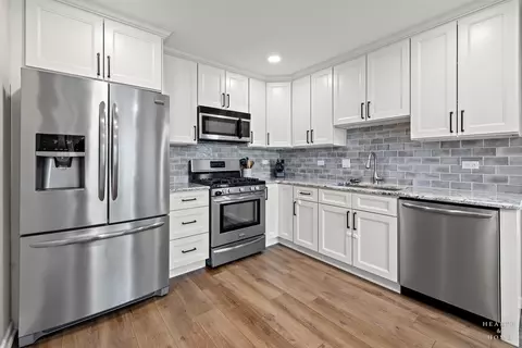 Kitchen - 5832 Landcaster Cir, Mchenry, IL 60050 photo 1 of 2