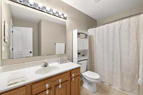 Bath - 5832 Landcaster Cir, Mchenry, IL 60050 photo 2 of 2