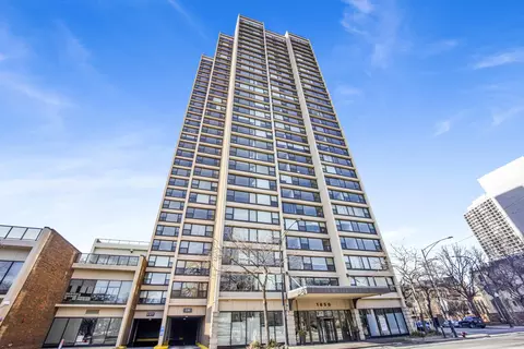 1850 N Clark St #703, Chicago, IL 60614