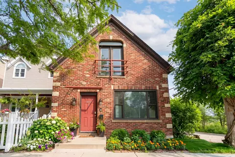 2331 N Elston Ct, Chicago, IL 60614