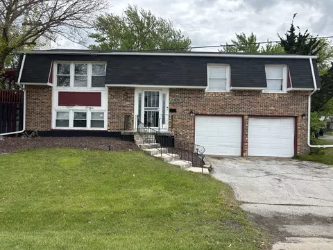 17501 Winston Dr, Country Club Hills, IL 60478