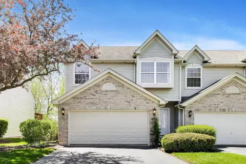 934 Viewpoint Dr, Lake In The Hills, IL 60156