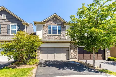 234 Belmont Dr, Lincolnshire, IL 60069