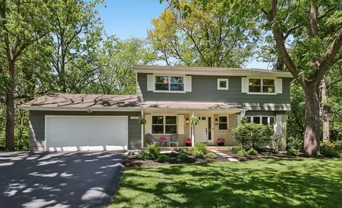 15460 W Wildwood Ct, Libertyville, IL 60048
