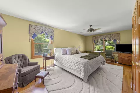 Bedroom - 105 Thrush Ln, Naperville, IL 60540 photo 1 of 8