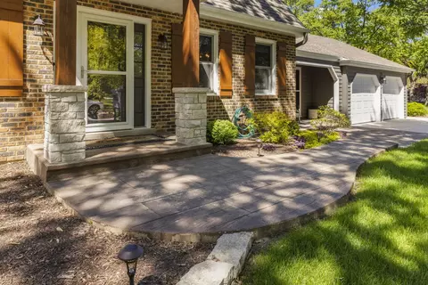Exterior - 105 Thrush Ln, Naperville, IL 60540 photo 3 of 13