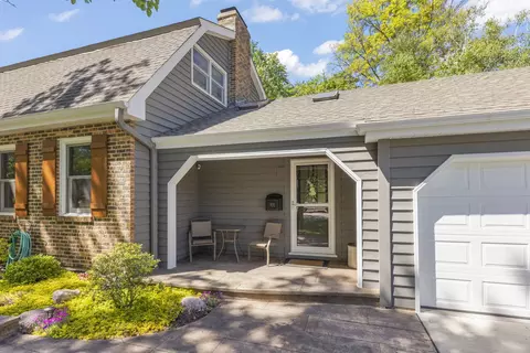 Exterior - 105 Thrush Ln, Naperville, IL 60540 photo 4 of 13