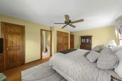 Bedroom - 105 Thrush Ln, Naperville, IL 60540 photo 2 of 8