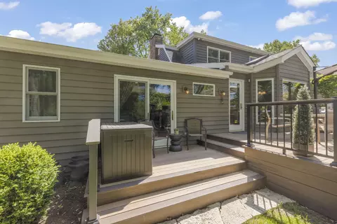 Exterior - 105 Thrush Ln, Naperville, IL 60540 photo 7 of 13