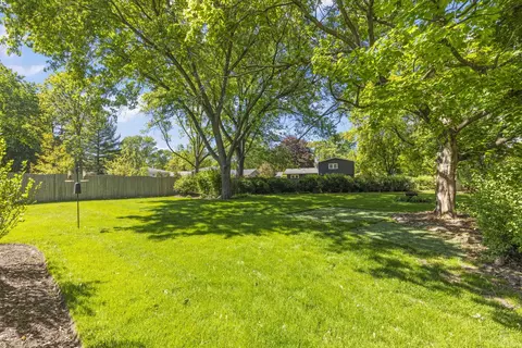 Exterior - 105 Thrush Ln, Naperville, IL 60540 photo 12 of 13