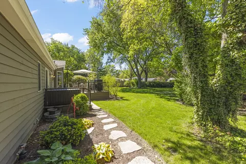 Exterior - 105 Thrush Ln, Naperville, IL 60540 photo 6 of 13
