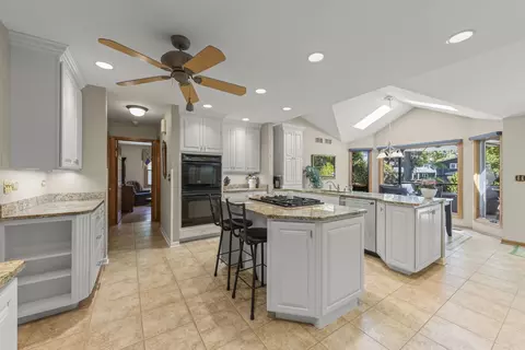 Kitchen - 105 Thrush Ln, Naperville, IL 60540 photo 1 of 6