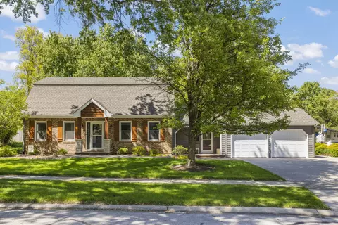 Exterior - 105 Thrush Ln, Naperville, IL 60540 photo 13 of 13
