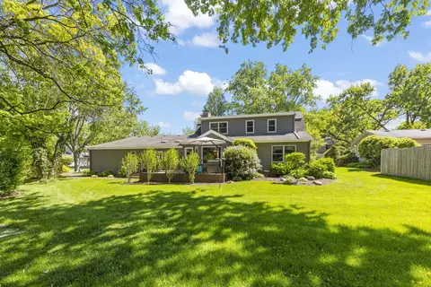 Exterior - 105 Thrush Ln, Naperville, IL 60540 photo 10 of 13