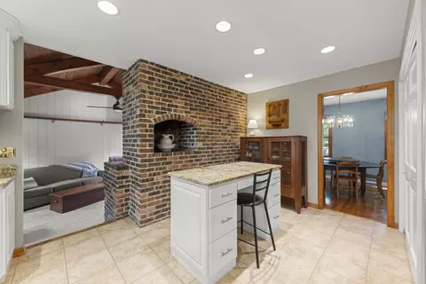 Kitchen - 105 Thrush Ln, Naperville, IL 60540 photo 5 of 6