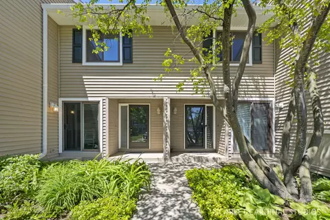955 Harvest Cir #955, Buffalo Grove, IL 60089
