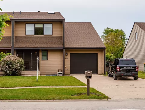601 S Raven Rd, Shorewood, IL 60404