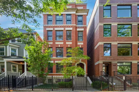 1942 N Sedgwick St #PH, Chicago, IL 60614