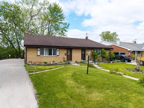 9476 Terrace Pl, Des Plaines, IL 60016