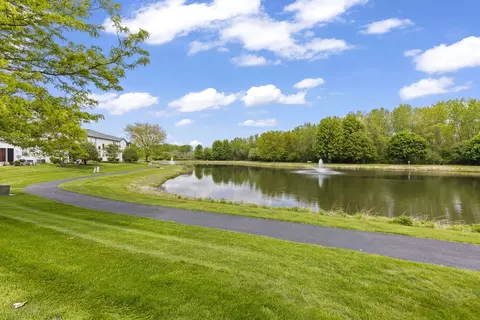 View/Area - 2448 Reflections Dr, Aurora, IL 60502 photo 2 of 10