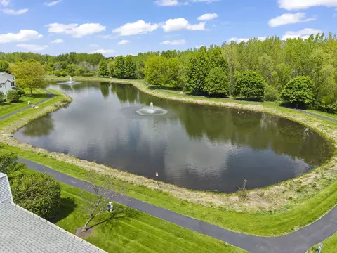 View/Area - 2448 Reflections Dr, Aurora, IL 60502 photo 3 of 10