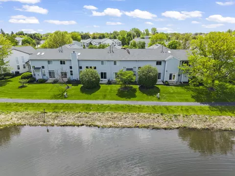 View/Area - 2448 Reflections Dr, Aurora, IL 60502 photo 5 of 10
