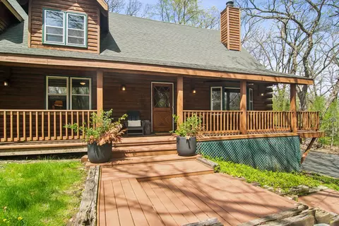 200 Wildwood Ln, Fox River Grove, IL 60021