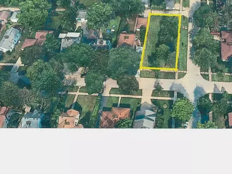 139 S Adams St, Westmont, IL 60559