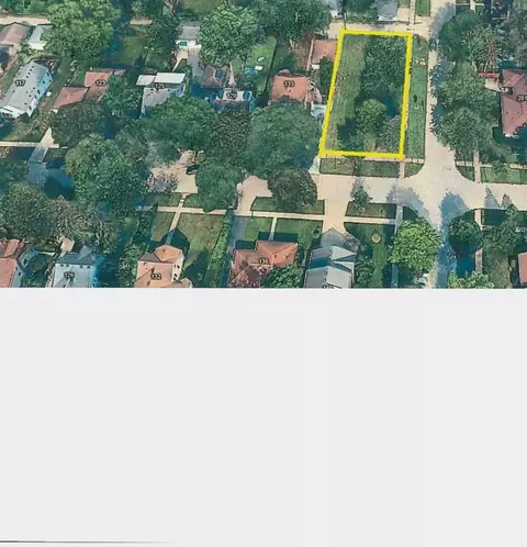 139 S Adams St, Westmont, IL 60559