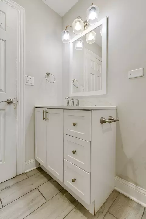 Bath - 16329 Hermitage Ave, Markham, IL 60428 photo 2 of 2