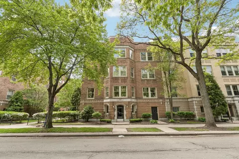 623 Washington Blvd #3N, Oak Park, IL 60302