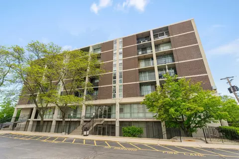 1043 S York Rd #310, Bensenville, IL 60106