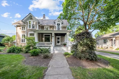 20 S Jefferson St, Batavia, IL 60510