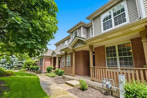6727 Pine Lake Dr #6727, Tinley Park, IL 60477