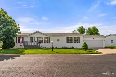 611 Bluebird Cir, Sandwich, IL 60548