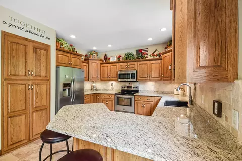 Kitchen - 1041 Lakeview Dr, Morris, IL 60450 photo 3 of 4