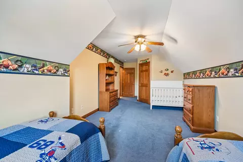 Bedroom - 1041 Lakeview Dr, Morris, IL 60450 photo 4 of 5