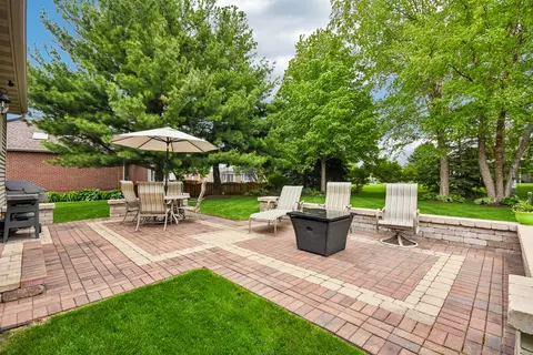 Exterior - 1041 Lakeview Dr, Morris, IL 60450 photo 5 of 9