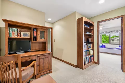 Entry Way - 1041 Lakeview Dr, Morris, IL 60450 photo 4 of 4