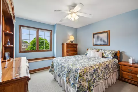 Bedroom - 1041 Lakeview Dr, Morris, IL 60450 photo 2 of 5