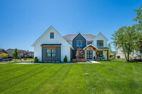 2902 Hampton Ave, North Aurora, IL 60542