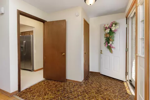 Entry Way - 1403 E Lowden Ave, Wheaton, IL 60189 photo 1 of 3