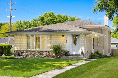 1403 E Lowden Ave, Wheaton, IL 60189