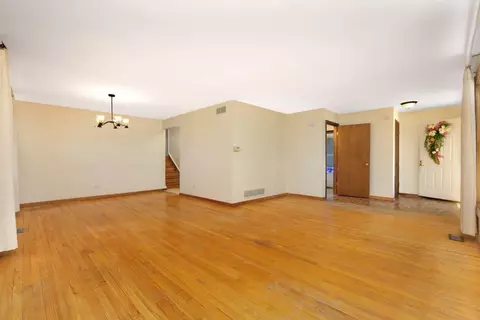 Living - 1403 E Lowden Ave, Wheaton, IL 60189 photo 4 of 6