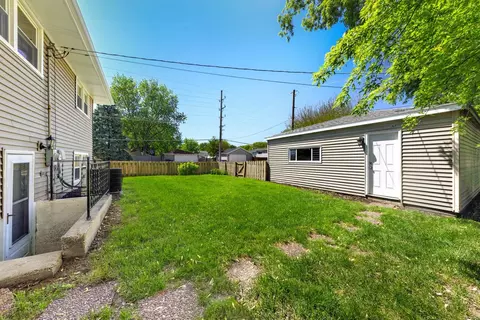 Exterior - 1403 E Lowden Ave, Wheaton, IL 60189 photo 2 of 7