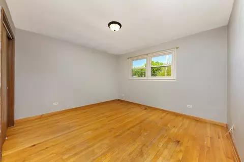 Bedroom - 1403 E Lowden Ave, Wheaton, IL 60189 photo 3 of 6