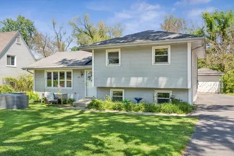 916 Lacey Ave, Lisle, IL 60532