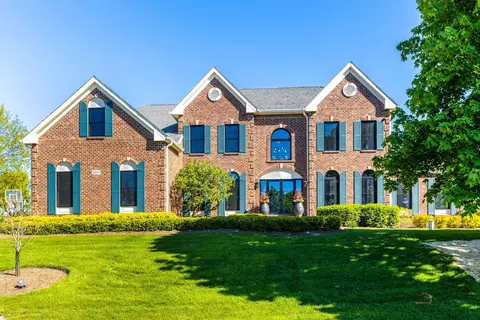 23843 N Lookout Pointe Rd, Lake Barrington, IL 60010