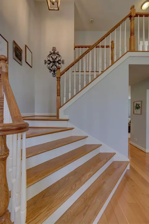 411 Belmont Ln, Bartlett, IL 60103 photo 3