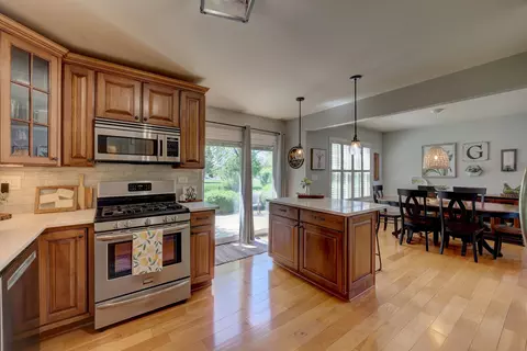 411 Belmont Ln, Bartlett, IL 60103 photo 13